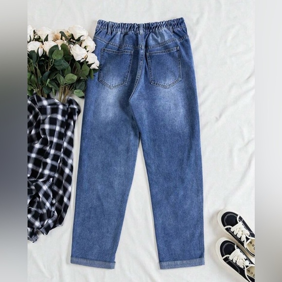 Floral Blue Jeans - Picture 2 of 9